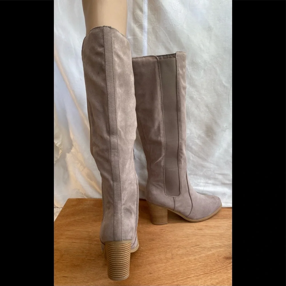 SOFT VEGAN LEATHER HEELED ZIPPER BOOTS - Picture 6 of 16